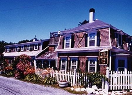 Sea Breeze Inn Hyannis Port Esterno foto