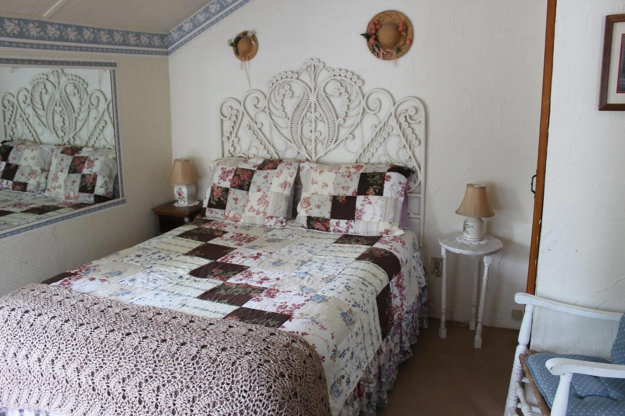 Sea Breeze Inn Hyannis Port Esterno foto