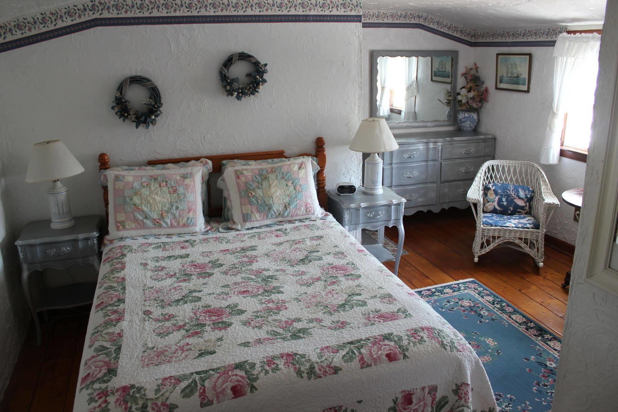 Sea Breeze Inn Hyannis Port Esterno foto