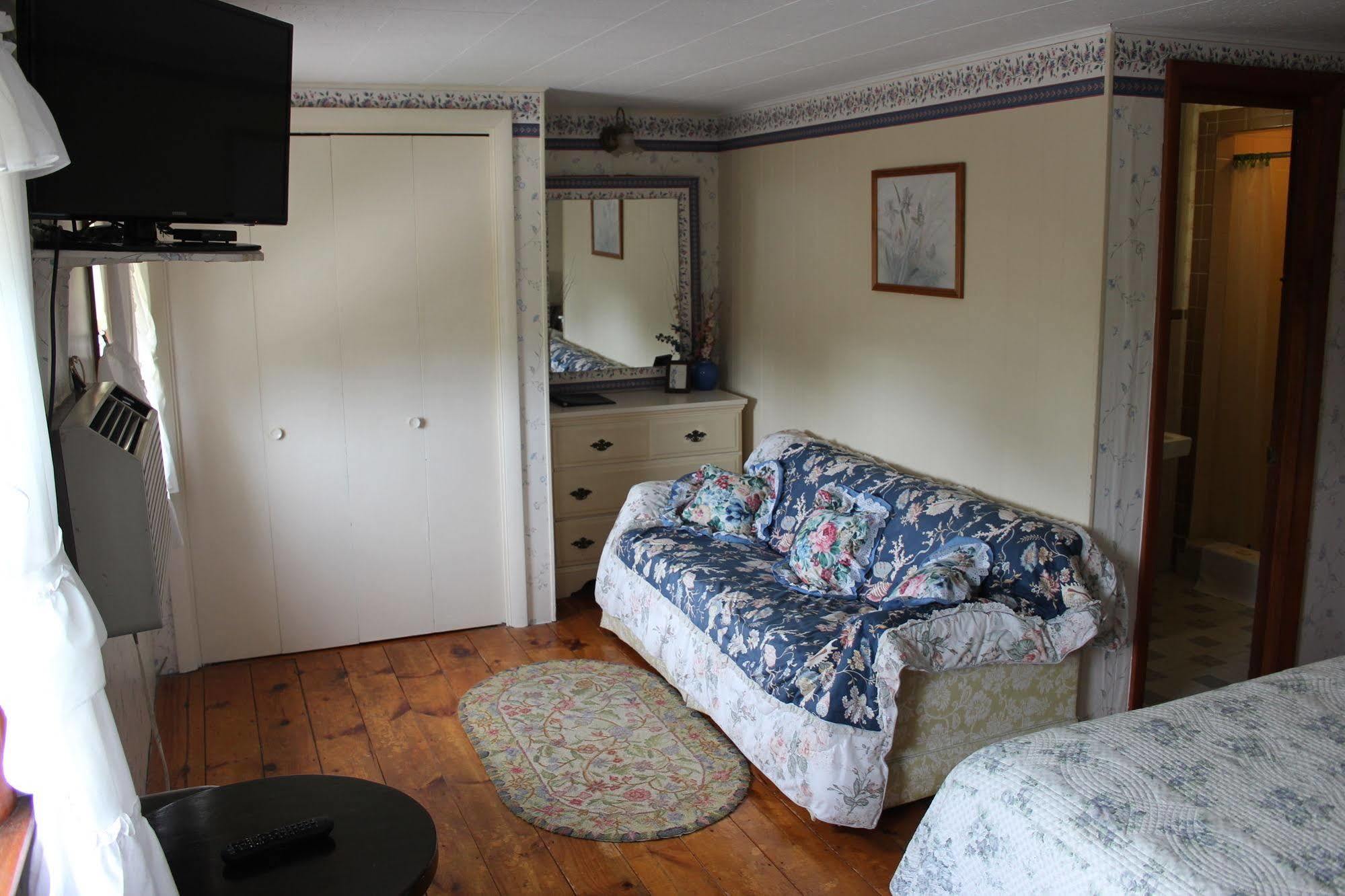 Sea Breeze Inn Hyannis Port Esterno foto