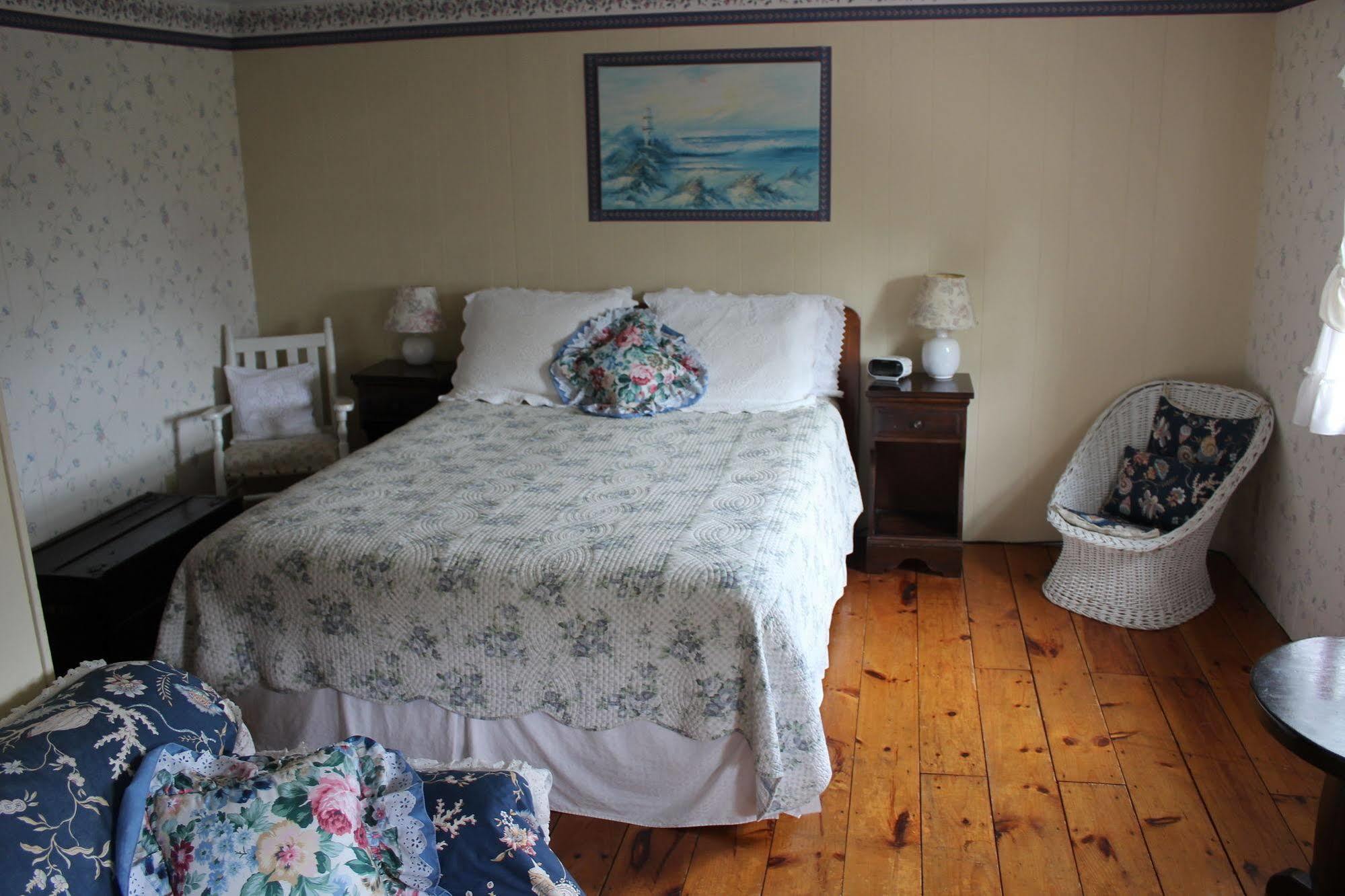 Sea Breeze Inn Hyannis Port Esterno foto